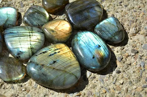 Labradorite banner